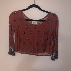 Half sleeve crop top